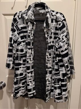 JM Collection Black & White Patterned Lightweight Coat